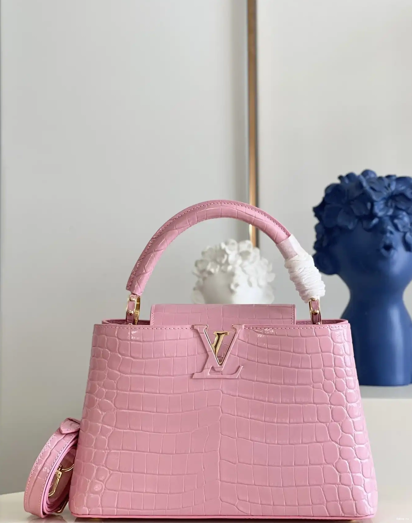 VUITTON CAPUCINES MM LOUIS 0629